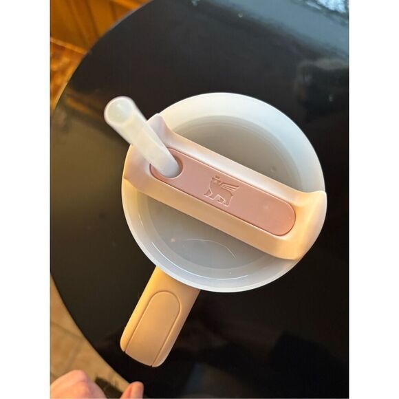 Stanley 30 oz Tumbler - Picture 3 of 4